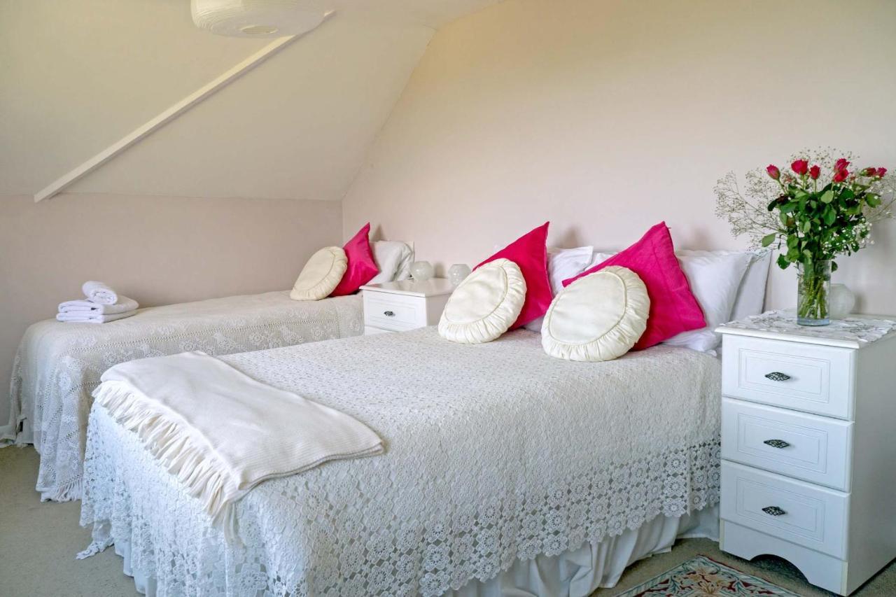 Healing Waters Sanctuary For Exclusive Private Hire And Self Catering Board, Vegetarian, Alcohol & Wifi Free Retreat In Glastonbury Exteriör bild